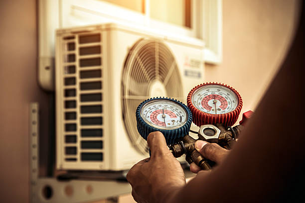 Professional Hvac technician working in Gladstone, NJ